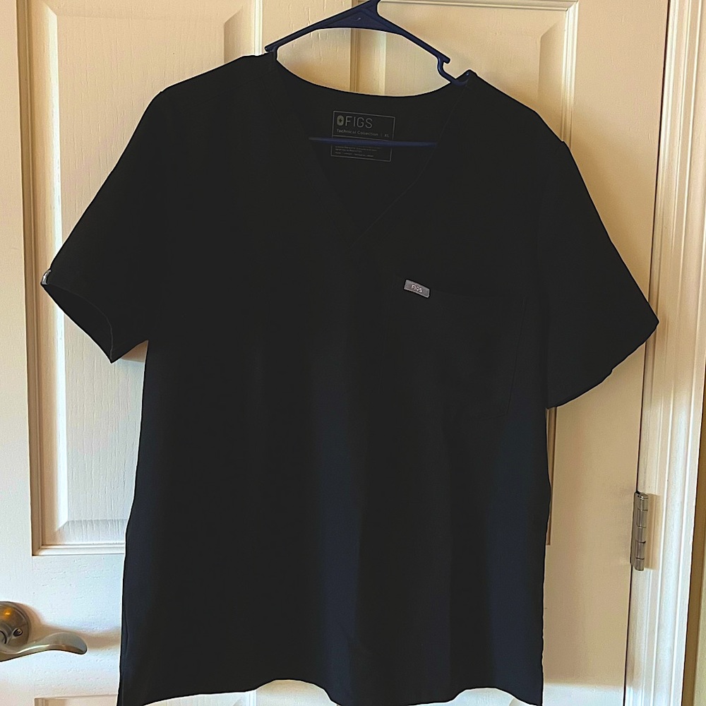 Figs Black Scrub Top